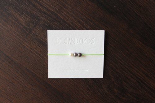 Box and Cross Triple-pearl bracelet 